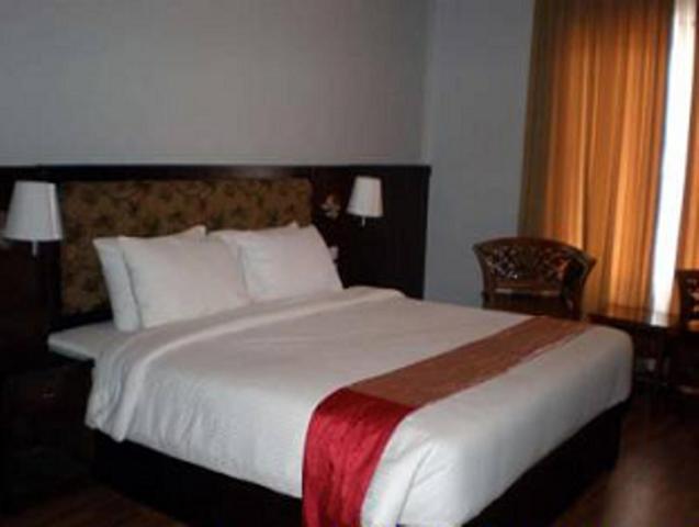 Edotel Bundo Kandung Padang  Zimmer foto